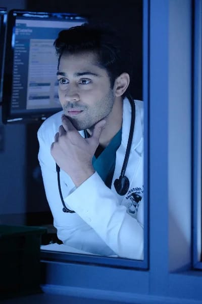 Dr Devon Pravesh