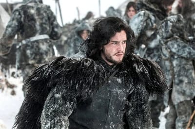 Temporada 3, Episodio 1: "Valar Dohaeris"