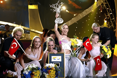 2003 – Sertab Erener – Turquie