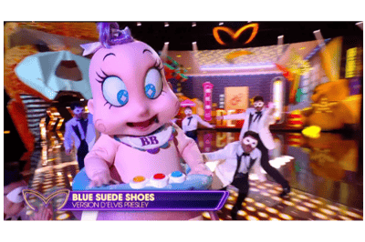 Bébé chante Blue suede shoes