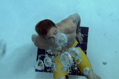 Hunt Wynorski – Eventré par une vidange de piscine