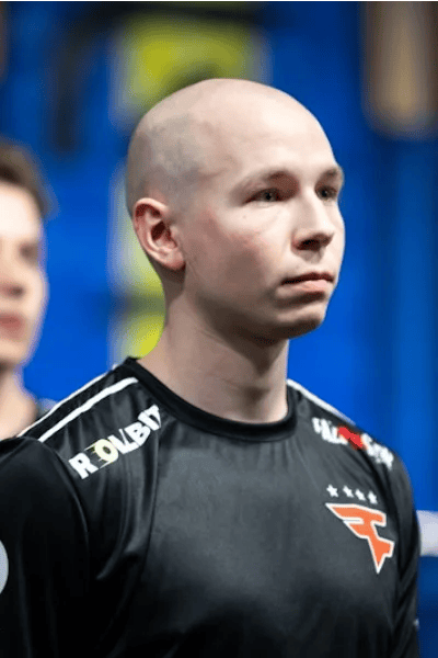 EliGE