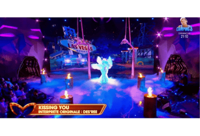 Cisne canta I’m Kissing You