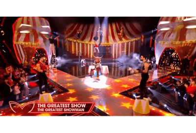 Bisonte canta The Greatest Show