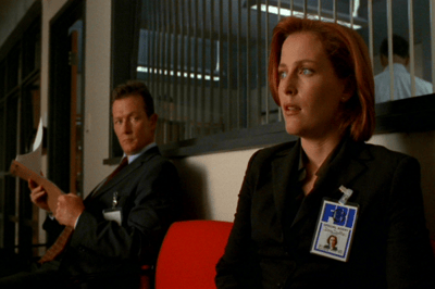08×01 – Dentro [Within]
