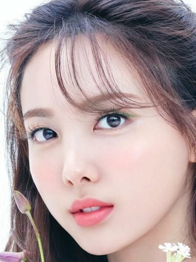 NAYEON
