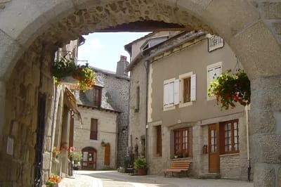 Marcolès (Auvergne-Rhône-Alpes)