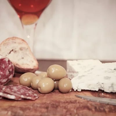 Salsicha com Roquefort