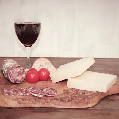 Salsicha com Comté