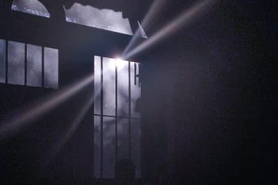 Juegos de sombras y música