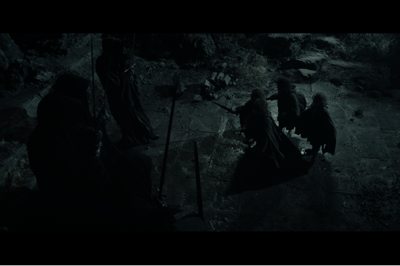 I – Les Nazgûl poignardant Frodon à Amon Sûl
