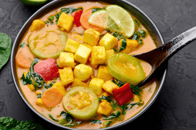 Curry di verdure vegetariano al latte di cocco