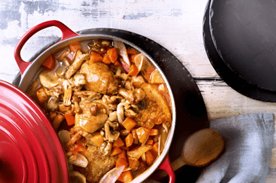 Coq au vin e funghi di bosco