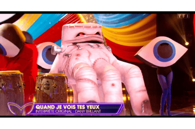 Main chante Quand je vois tes yeux