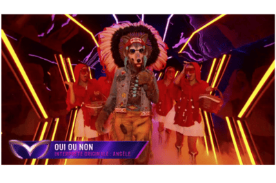 Lobo cantando Oui ou non