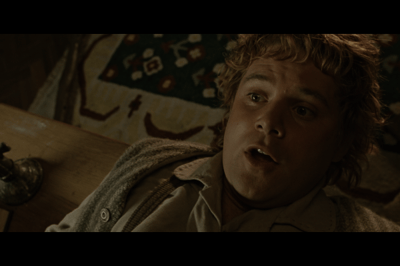 I – N’est-il pas un peu tard pour s’occuper de la pelouse ? – Sam surpris en train d’espionner Gandalf et Frodon