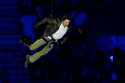 L'arrivo di Tom Cruise dal tetto