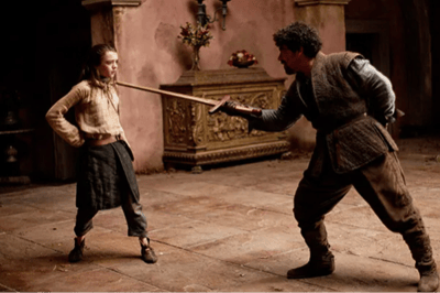 Entrenamiento de Arya con Syrio Forel (Temporada 1)