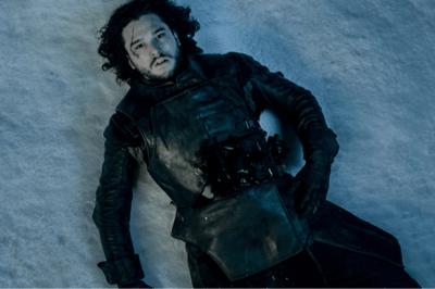 La Guardia de la Noche asesina a Jon (Temporada 5)