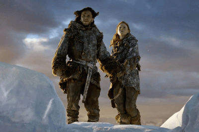 Jon escala el Muro con los salvajes (Temporada 3)