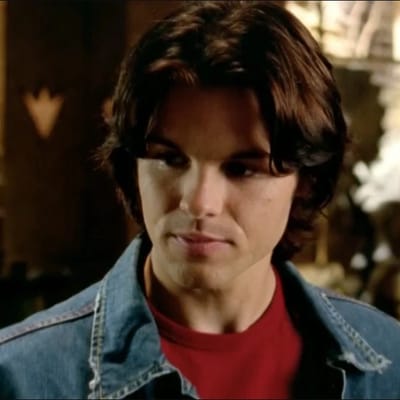 Connor McKnight (Dino Trueno)