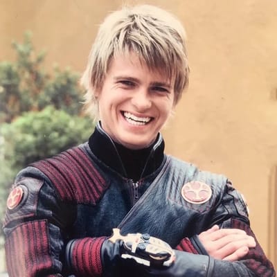 Hunter Bradley / Ranger Tuono cremisi (Forza Ciclone)