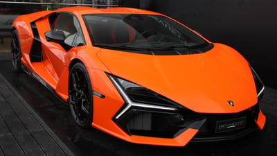 Lamborghini Revuelto